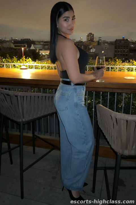Picture of Escort girl Emily