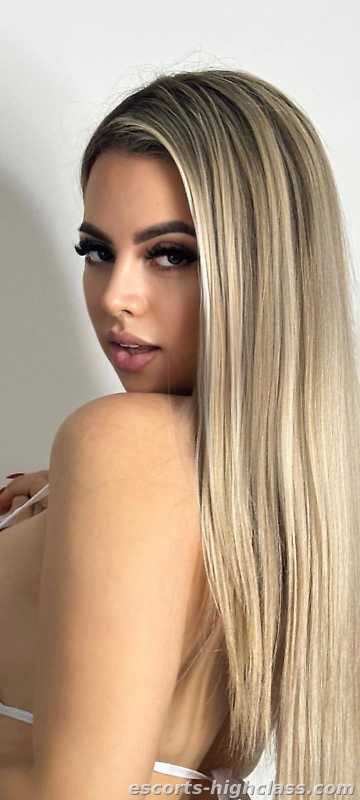 Photo de la escort Adriana