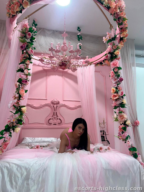 Photo de la escort Nicole