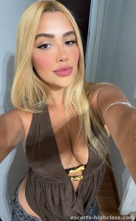 Picture of Escort girl Crystal