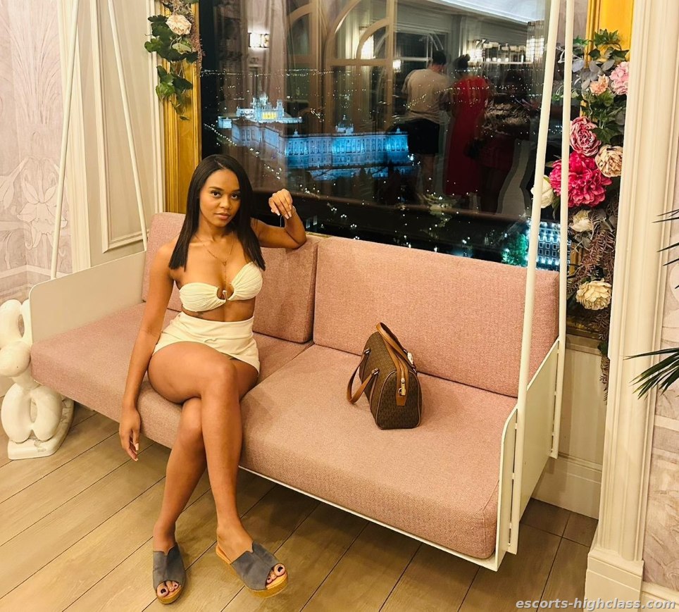 Photo de la escort Alison